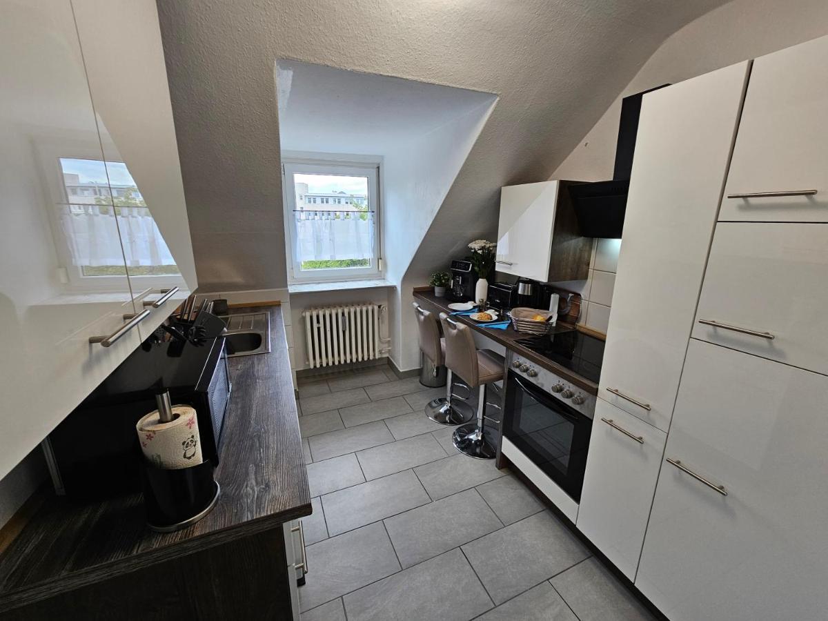 Exklusives Dachgeschoss-Apartment: Zentral in Kassel mit Highspeed-Internet Exterior photo