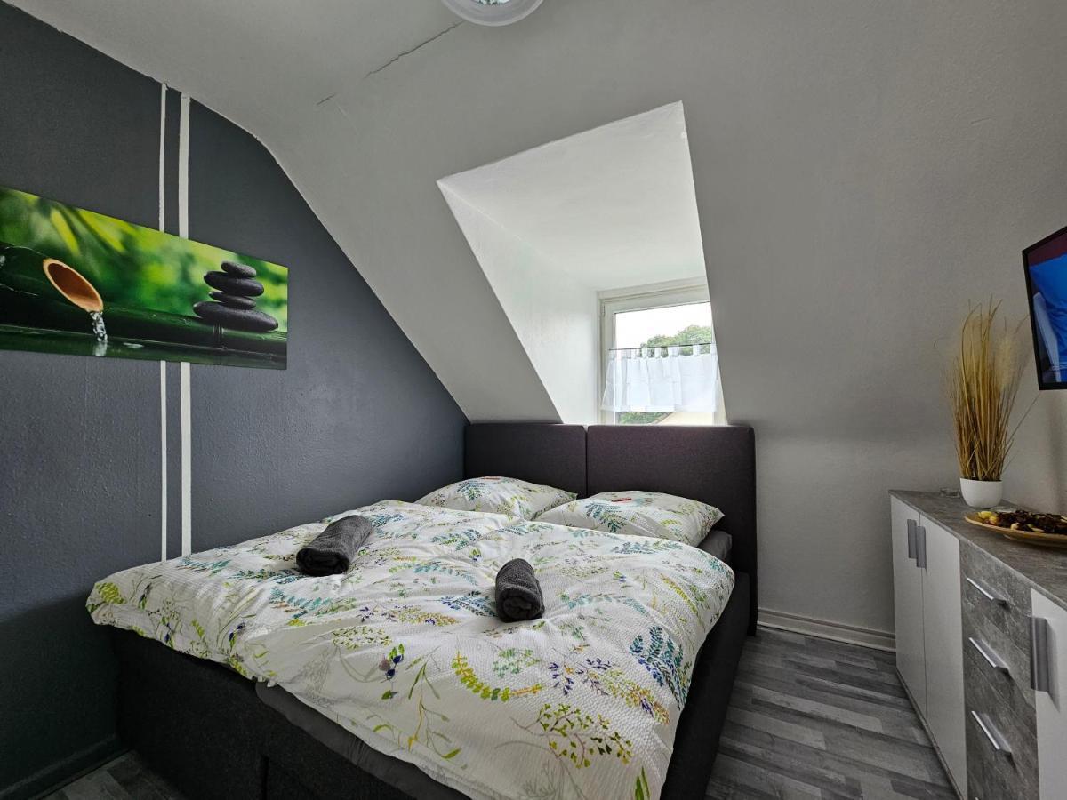 Exklusives Dachgeschoss-Apartment: Zentral in Kassel mit Highspeed-Internet Exterior photo