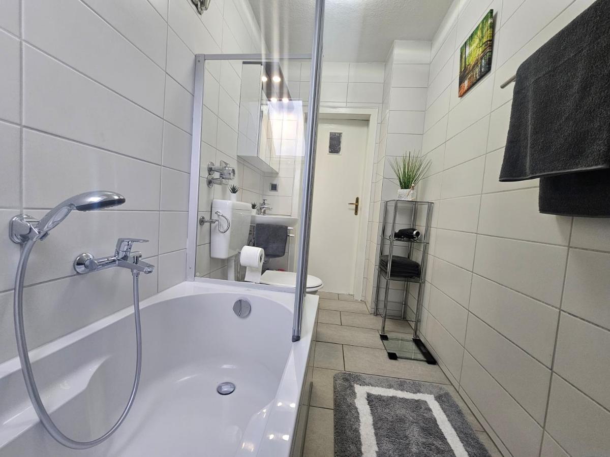 Exklusives Dachgeschoss-Apartment: Zentral in Kassel mit Highspeed-Internet Exterior photo