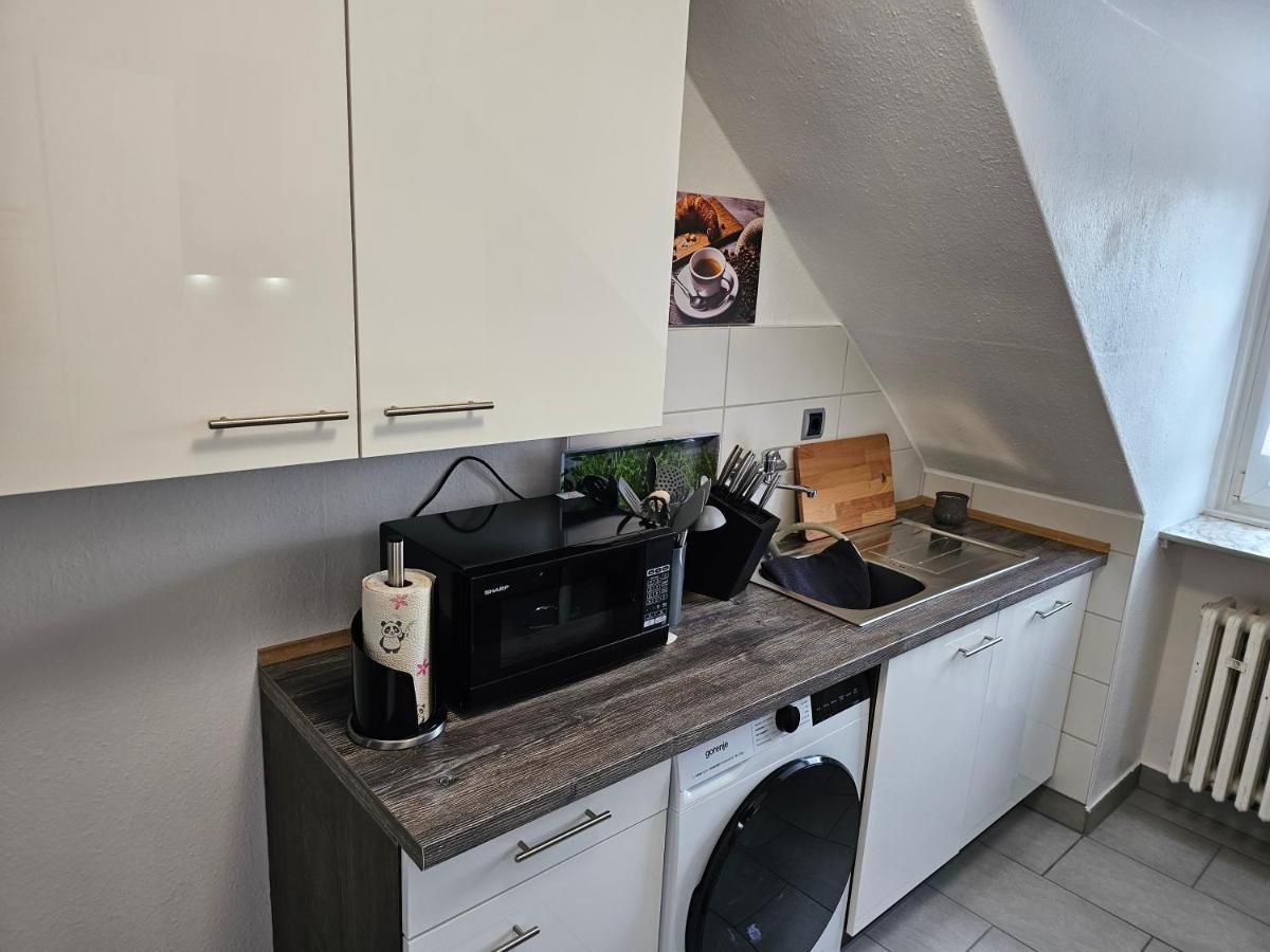 Exklusives Dachgeschoss-Apartment: Zentral in Kassel mit Highspeed-Internet Exterior photo
