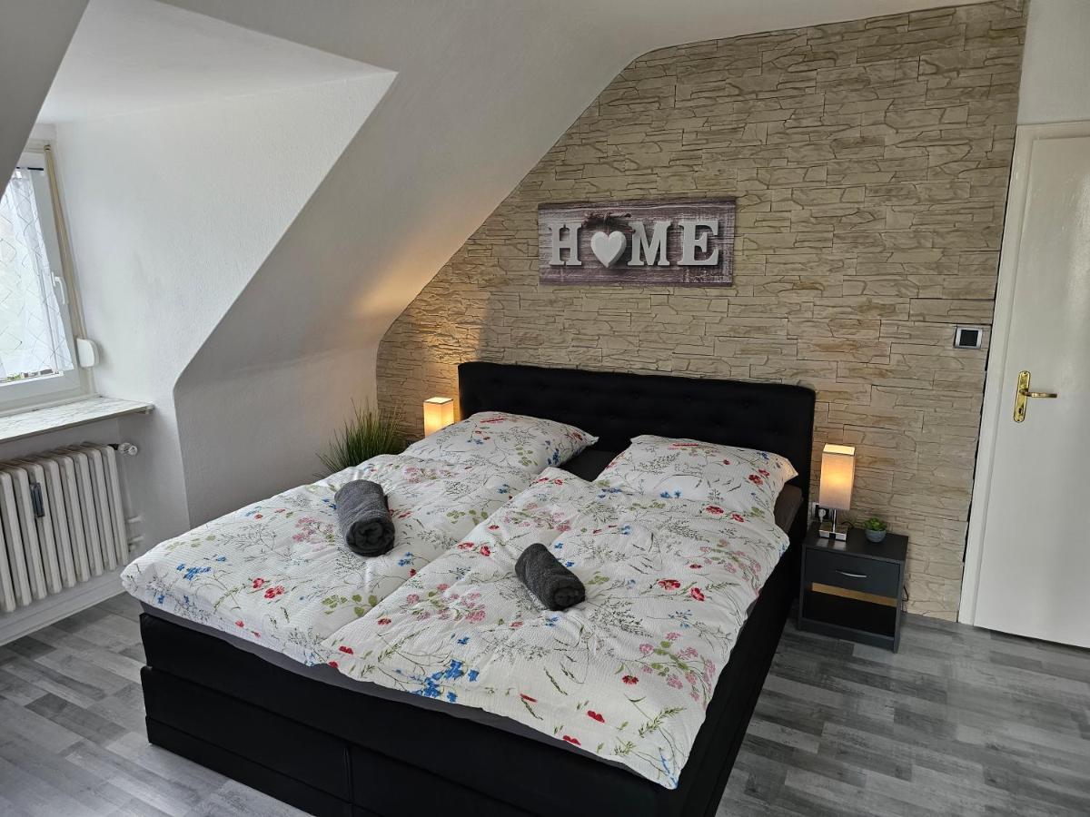 Exklusives Dachgeschoss-Apartment: Zentral in Kassel mit Highspeed-Internet Exterior photo