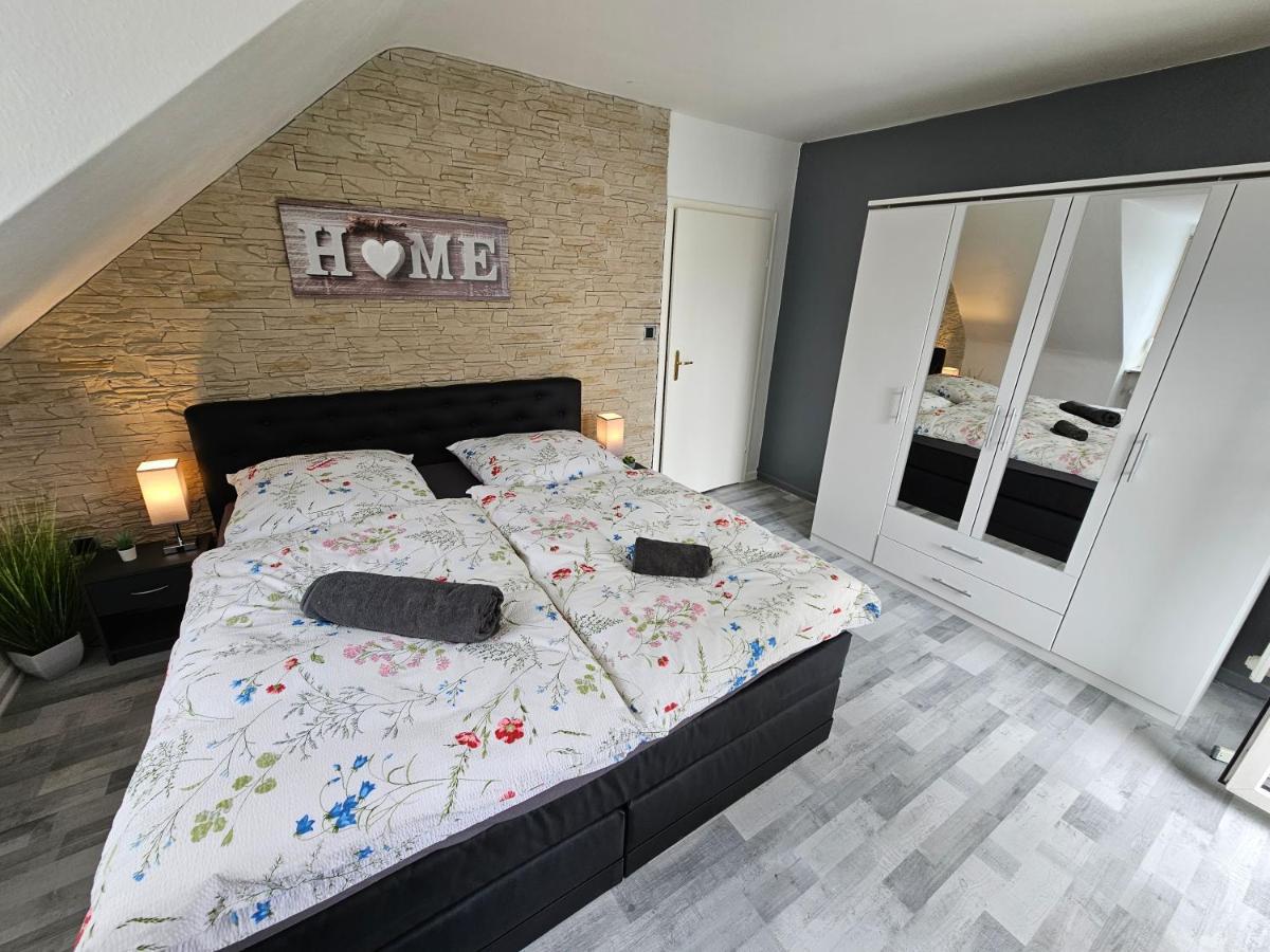 Exklusives Dachgeschoss-Apartment: Zentral in Kassel mit Highspeed-Internet Exterior photo
